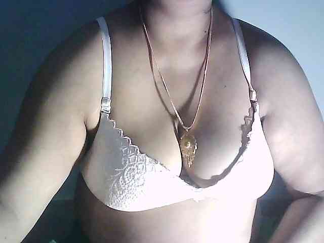 sexycharu webcam