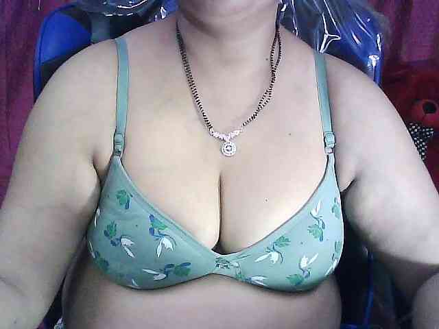 sexycharu webcam