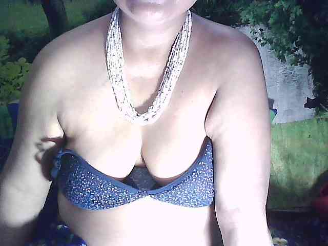sexycharu webcam