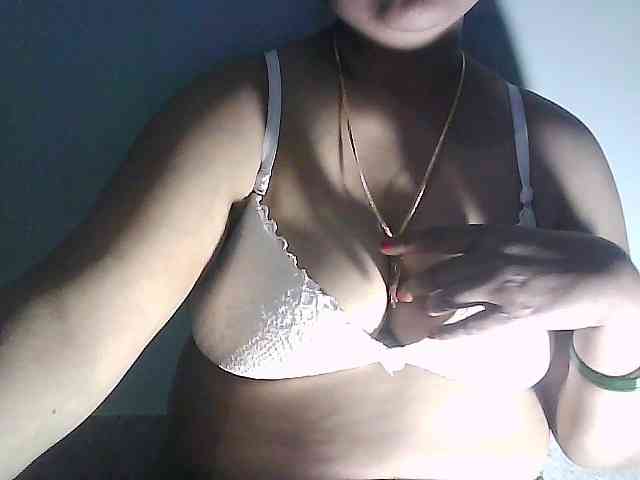 sexycharu webcam
