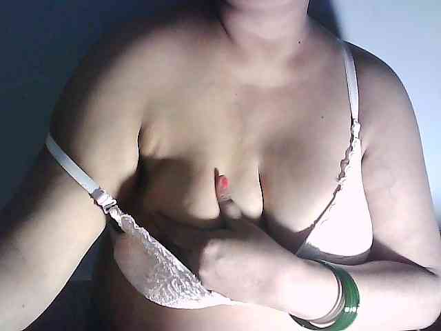 sexycharu webcam