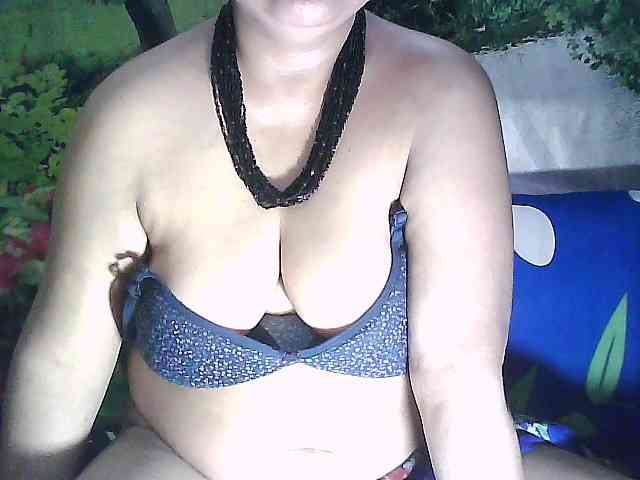 sexycharu webcam