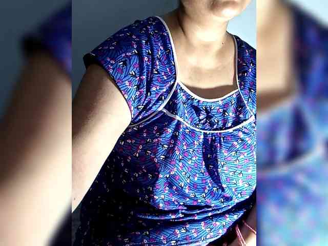 sexycharu webcam