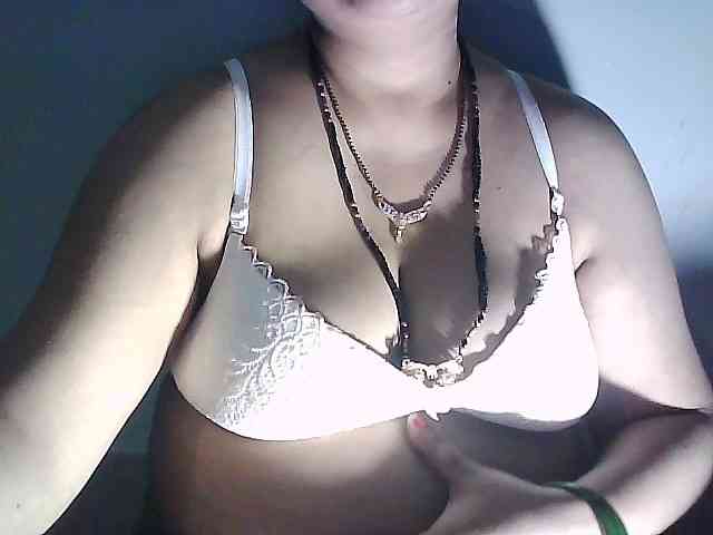sexycharu webcam