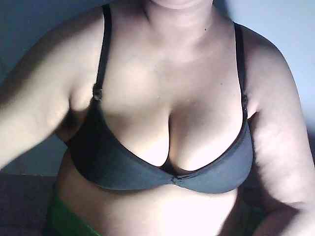 sexycharu webcam