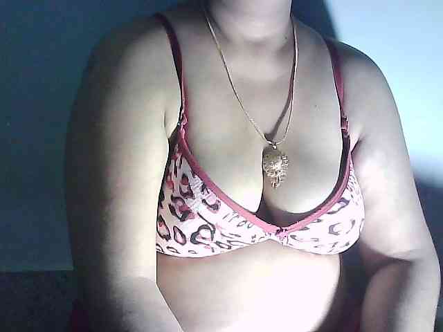 sexycharu webcam