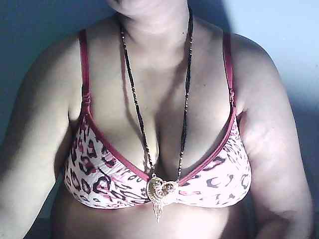 sexycharu webcam