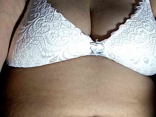 sexycharu webcam