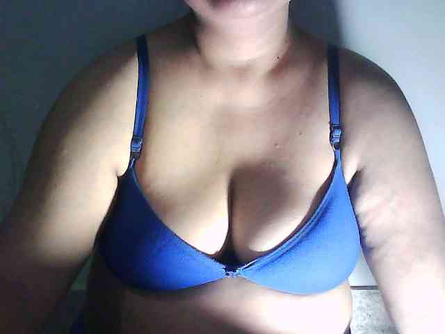 sexycharu webcam
