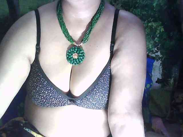 sexycharu webcam