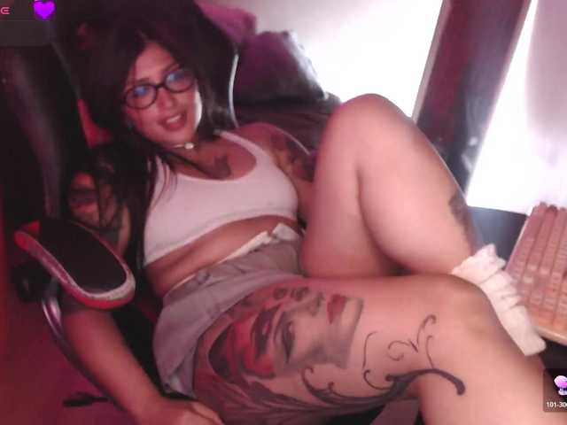 Missdennise live cam on BongaCams