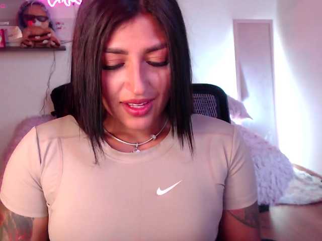 Missdennise live cam on BongaCams