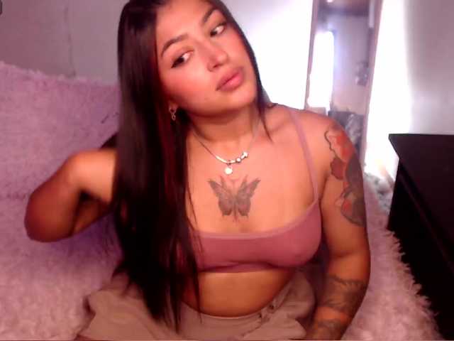Missdennise live cam on BongaCams