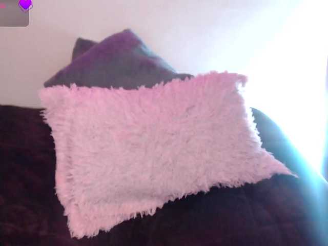 Missdennise live cam on BongaCams