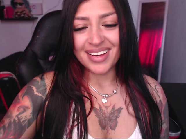 Missdennise live cam on BongaCams