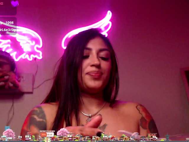 Missdennise live cam on BongaCams