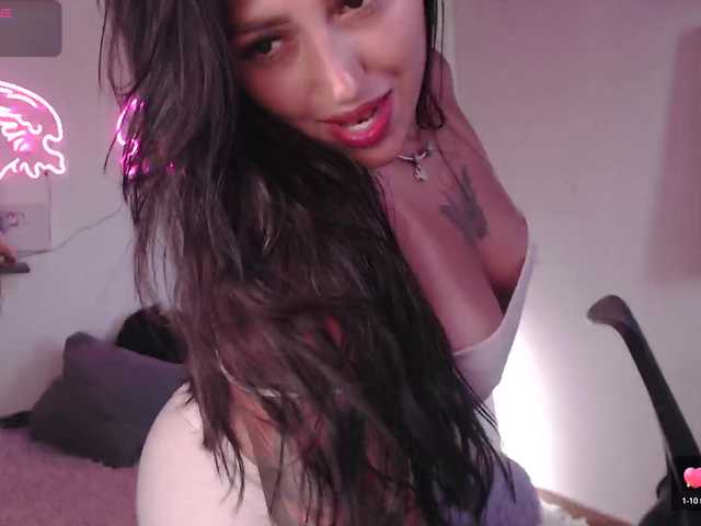 Missdennise live cam on BongaCams