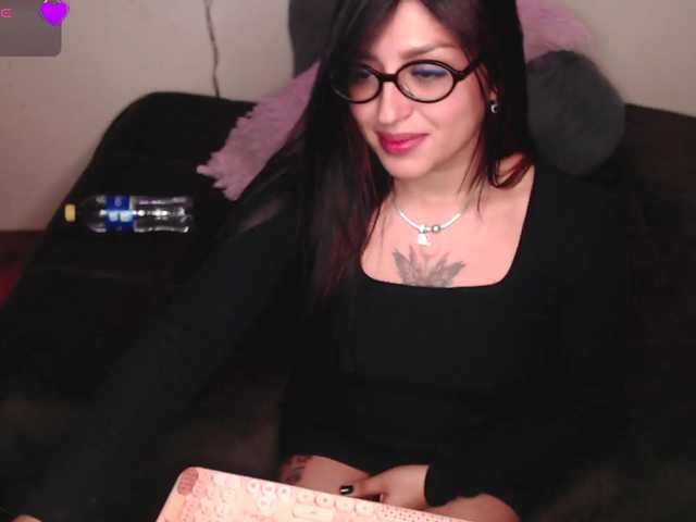 Missdennise live cam on BongaCams