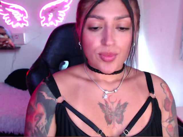 Missdennise live webcam show