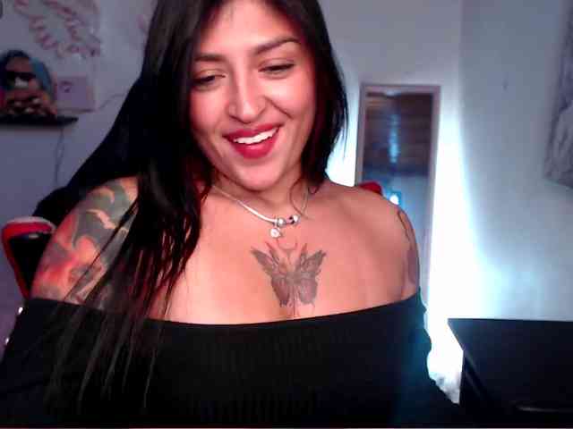 Missdennise webcam