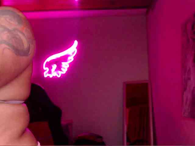 Missdennise webcam