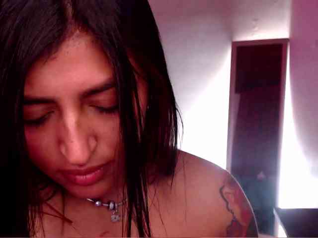 Missdennise webcam