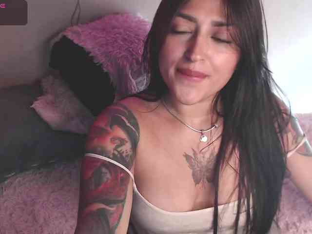 Missdennise webcam