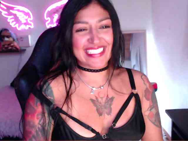 Missdennise webcam