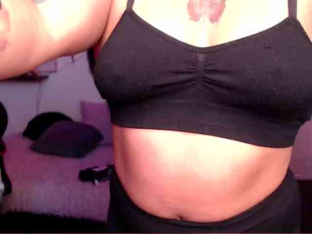 Missdennise webcam