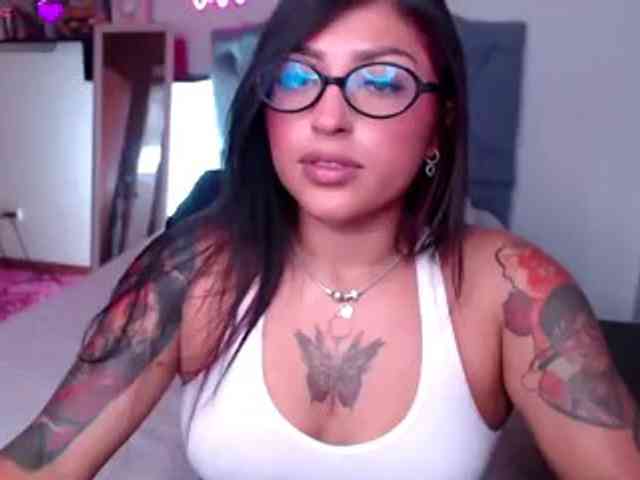 Missdennise webcam