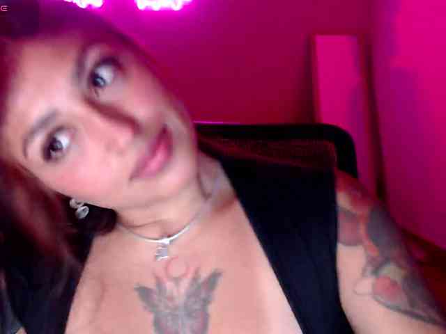 Missdennise webcam