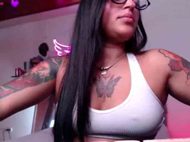 Missdennise webcam