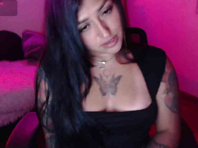 Missdennise webcam