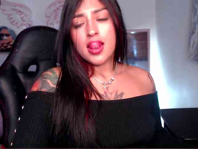 Missdennise webcam