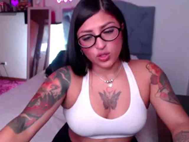 Missdennise webcam