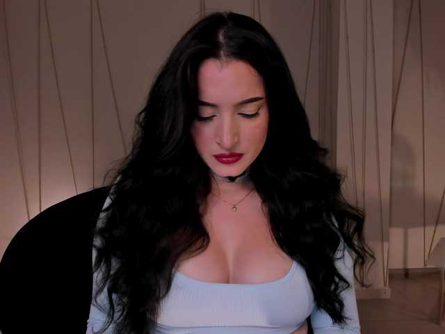 Dominique live webcam show