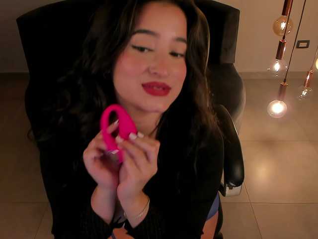 DominiqueVega live cam on BongaCams