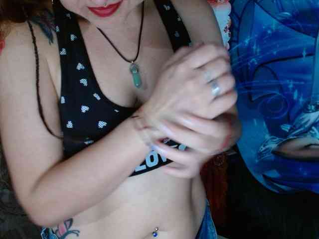 DominatrizFun webcam