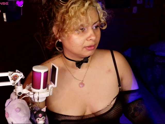 Tinaqueen1