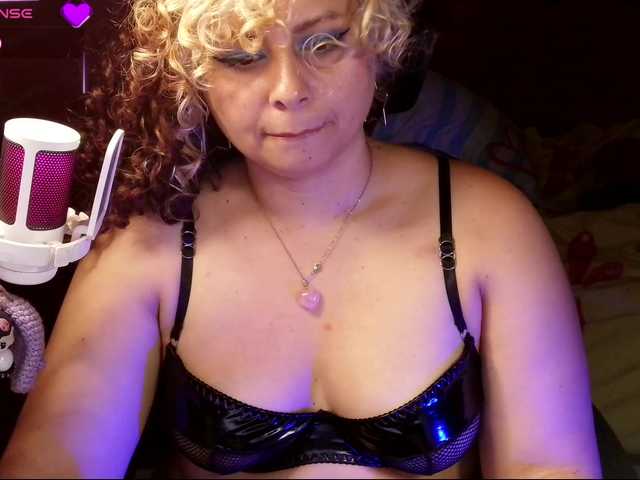 Tinaqueen1