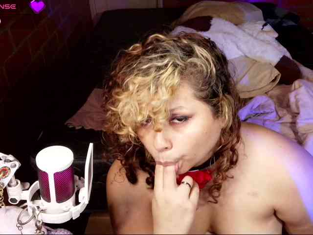 Tinaqueen1