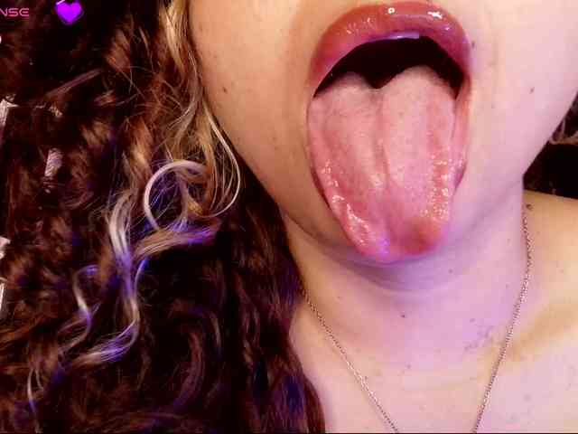 Tinaqueen1 webcam