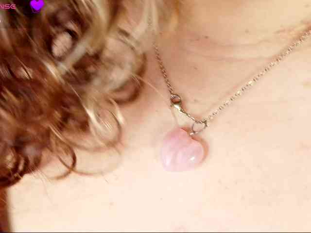 Tinaqueen1 webcam