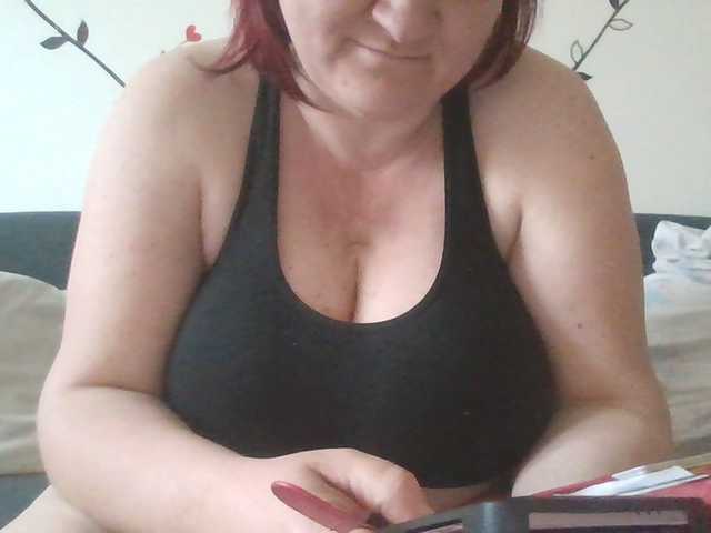 LaraXXX33's BongaCams show and profile