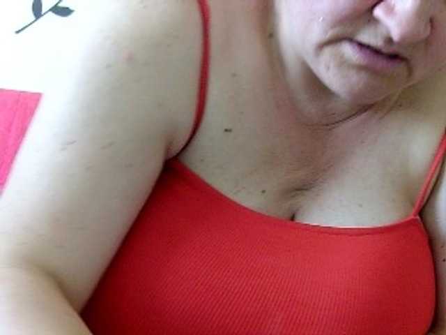 LaraXXX33, 39 y/o - Live Cam on BongaCams