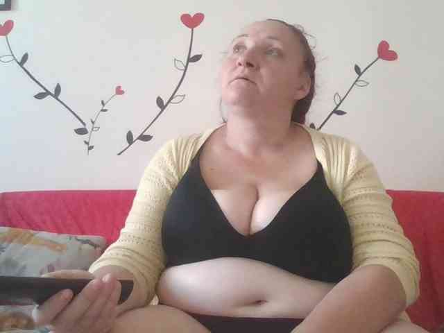 LaraXXX33 webcam