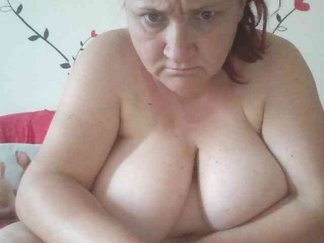 LaraXXX33 webcam