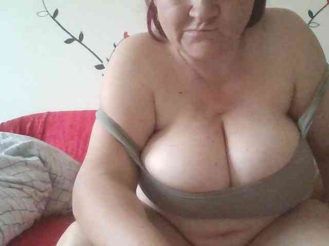 LaraXXX33 webcam