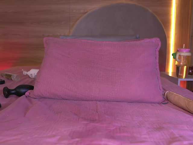 ale-evanz live cam on BongaCams