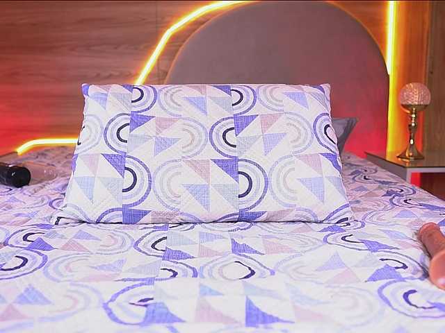 ale-evanz's BongaCams show and profile